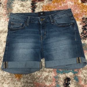Gap like new shorts